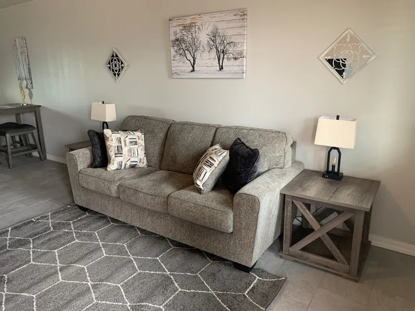 Cozy 1 bed/1bath Unit - Image 1