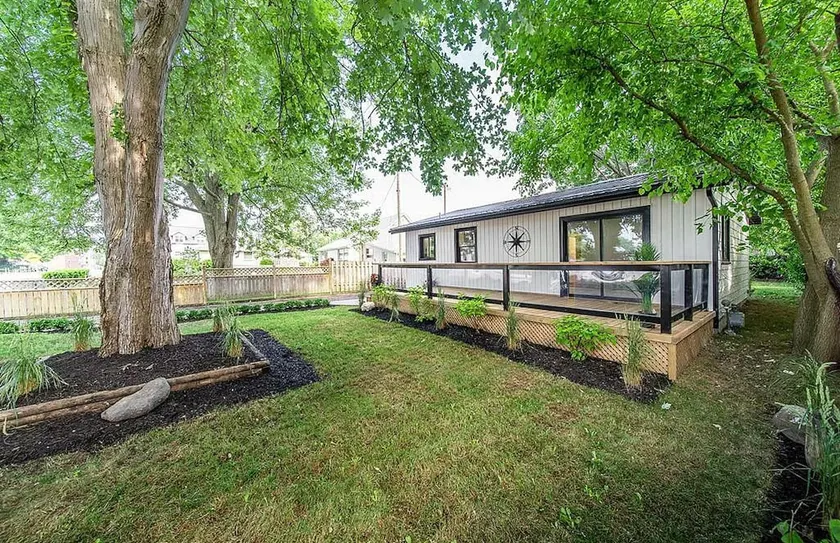 Your Downtown Oasis - Kingsville - Image 1