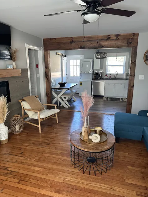 Condo in Buckroe Beach: Unit B - Image 1