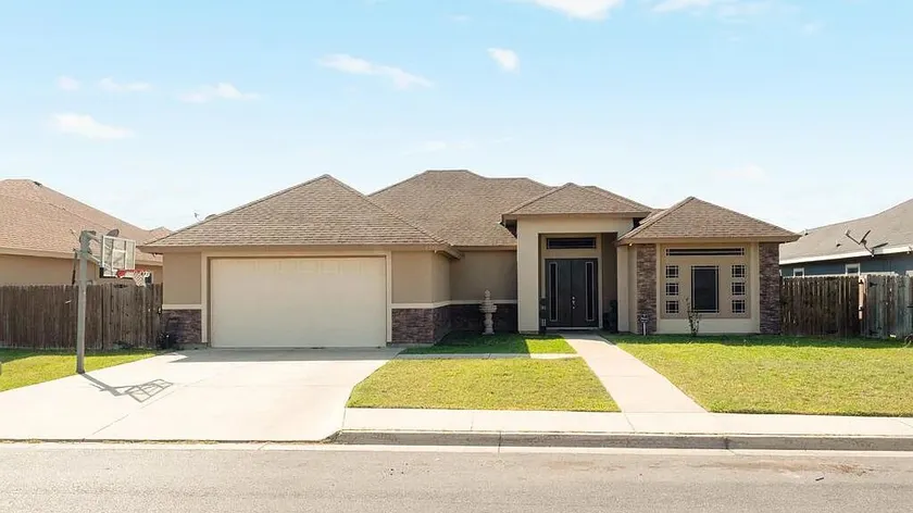 The Oasis- Sleeps 8 w/ Hot Tub (956, SPI, SpaceX) - Image 1