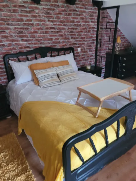 small cozy duplex house - Image 1