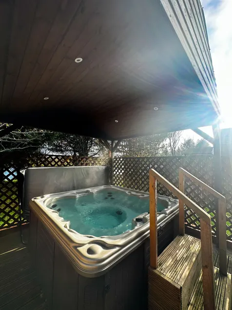 Luxury Lakeview Lodge 3 - Image 1