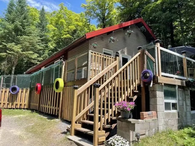 Alice's Cottage - Image 1