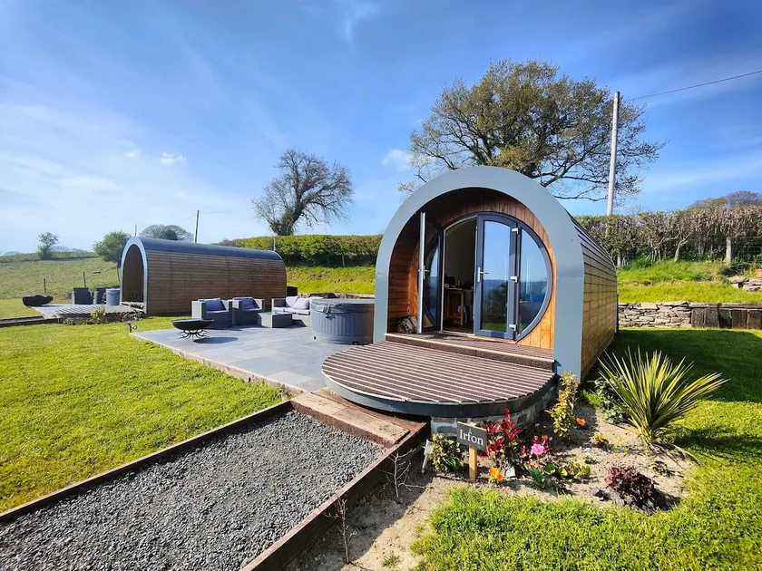Irfon Luxury Pod with hot tub - Image 1