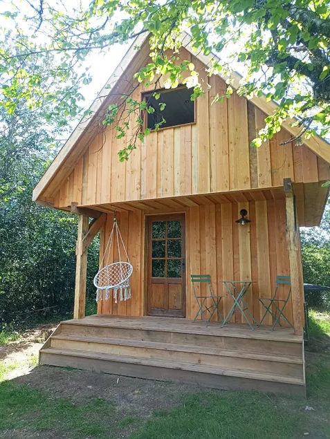 Unusual Farm Cabin - Image 1