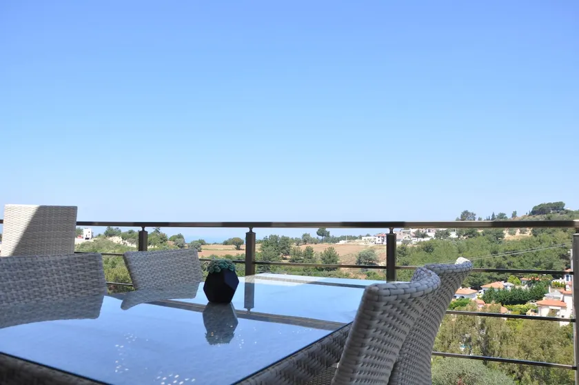Kuşadası luxury apartment | 6 people | Indoor pool - Image 1