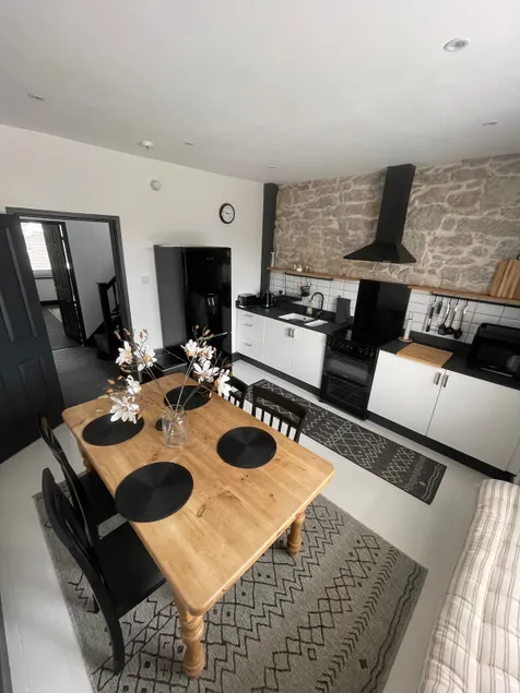Apartment 3 Benllech with Sea views - Image 1