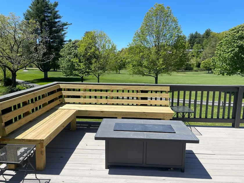 \"Fairway Cottage\"  Golf, Hike, Explore, Relax. EV Charger. Open All Seasons! - Image 1