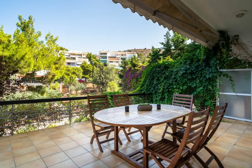 Vouliagmeni Honeymoon Suite by First Class Properties - Image 1
