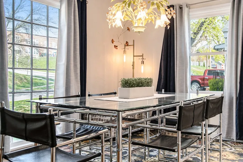 Stylish 4BR Getaway! Minutes to Attractions! - Image 1