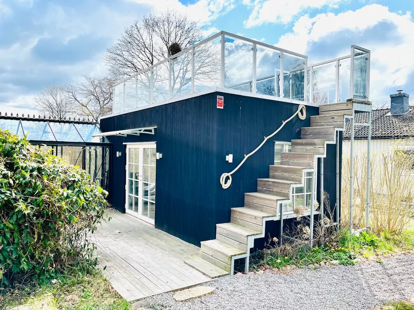 Modern cosy guest house in Lidingö - Image 1