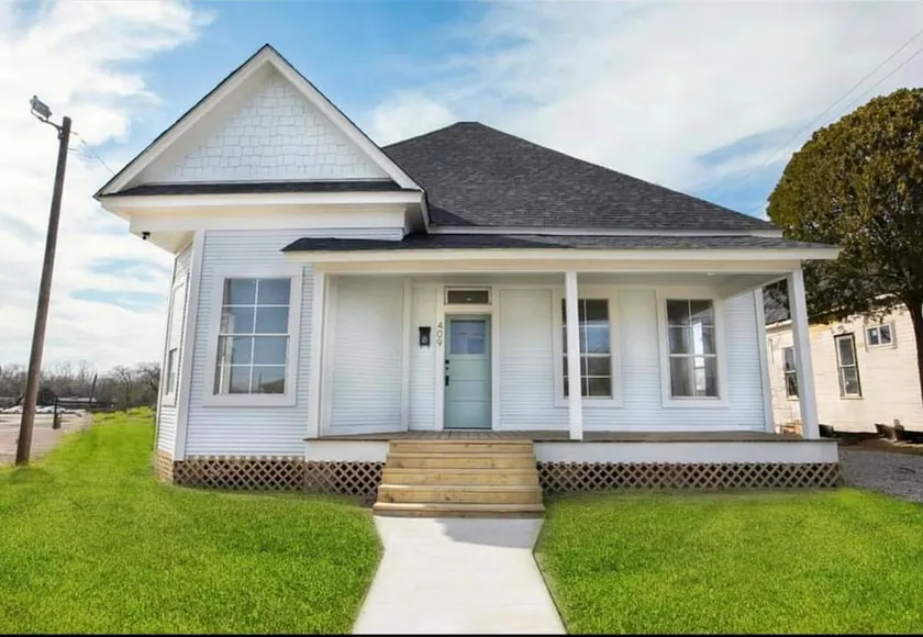 Renovated Downtown Home - Image 1