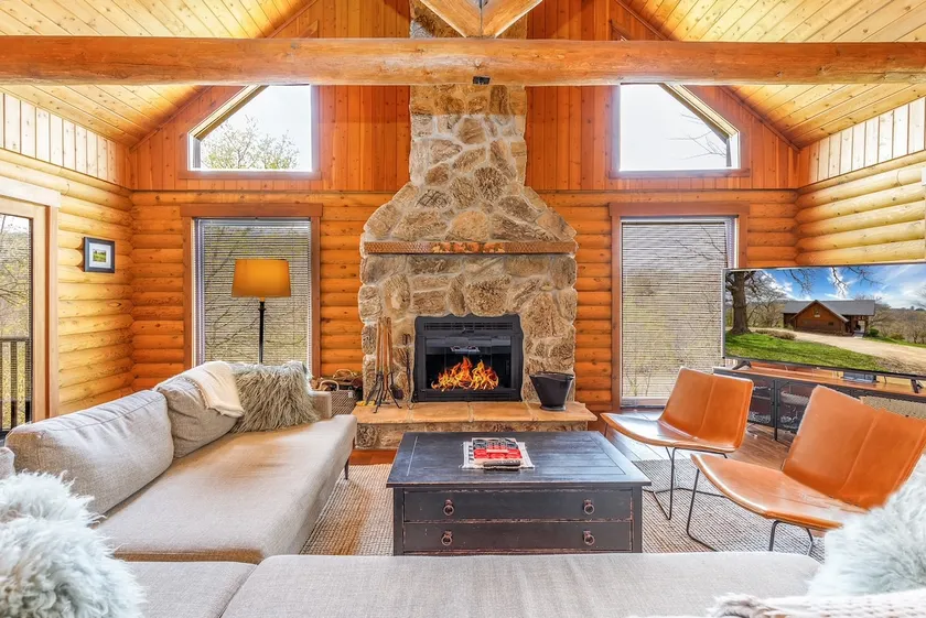 Log Home/Firepit/Game Room/Hot tub - Image 1