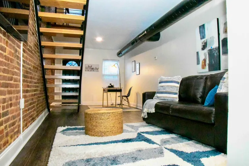Christine's Suite - Image 1