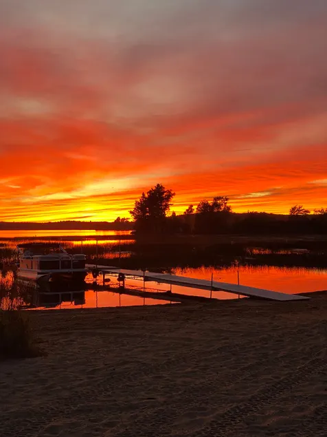 Lake House at Sunset Park - Image 1