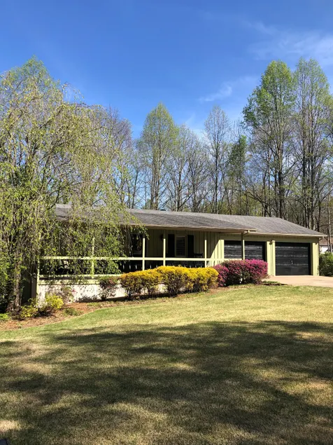 Charming House - Image 1