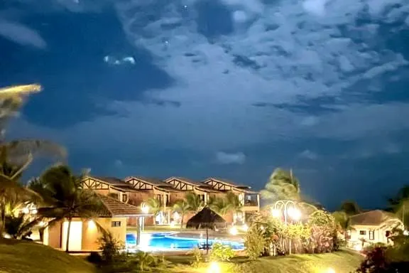 Charming Apartment Near Pool (Ground Floor) - Image 1