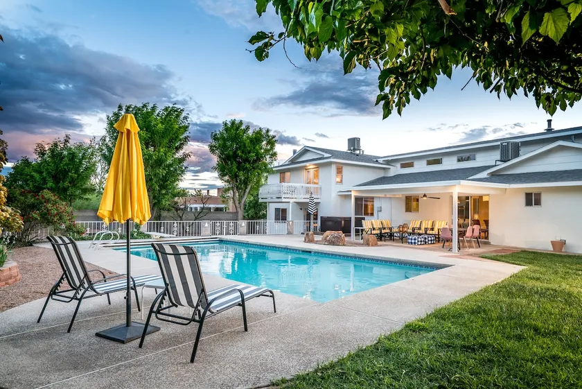 Luxe 5BR Retreat with Pool and HotTub - Image 1