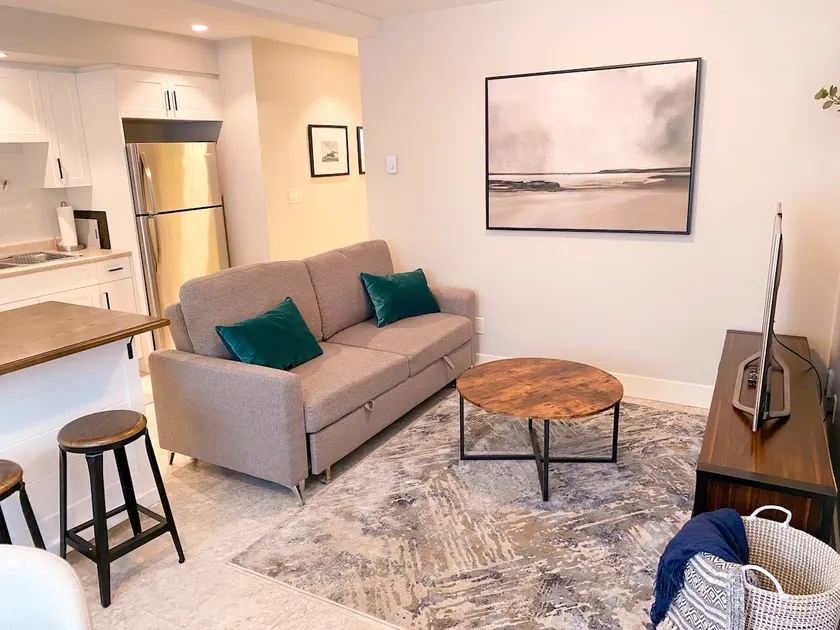 The Sooke Serene Suite - Image 1