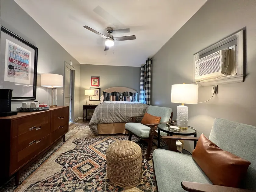 Garage Guest Suite - Image 1
