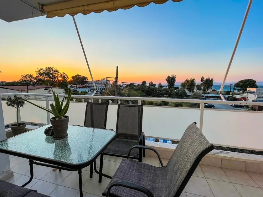 Aeolia seaview apartment - Image 1