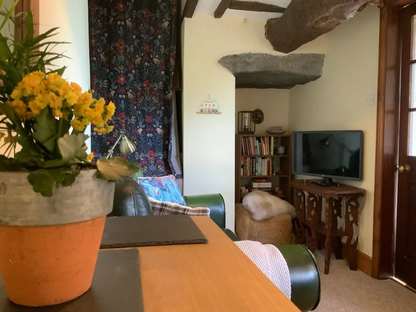 The Writer's Retreat - Image 1