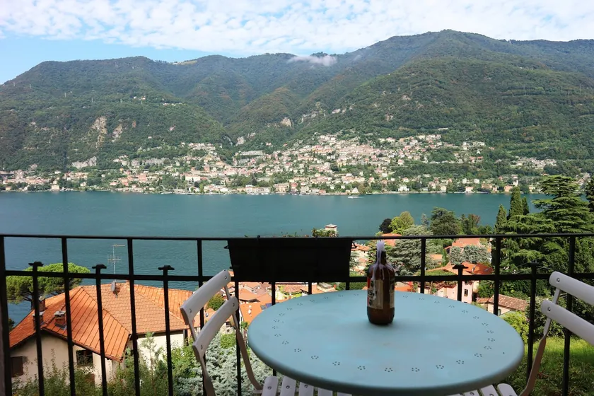 Romantic lake-view attic • stove • 2 balconies - Image 1