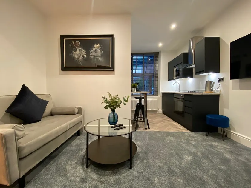 Ground Floor Apartment - Image 1