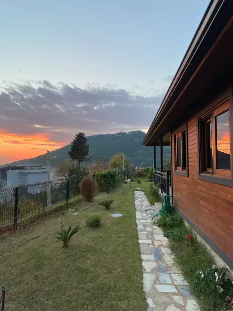 Bungalow in the middle of nature - Image 1