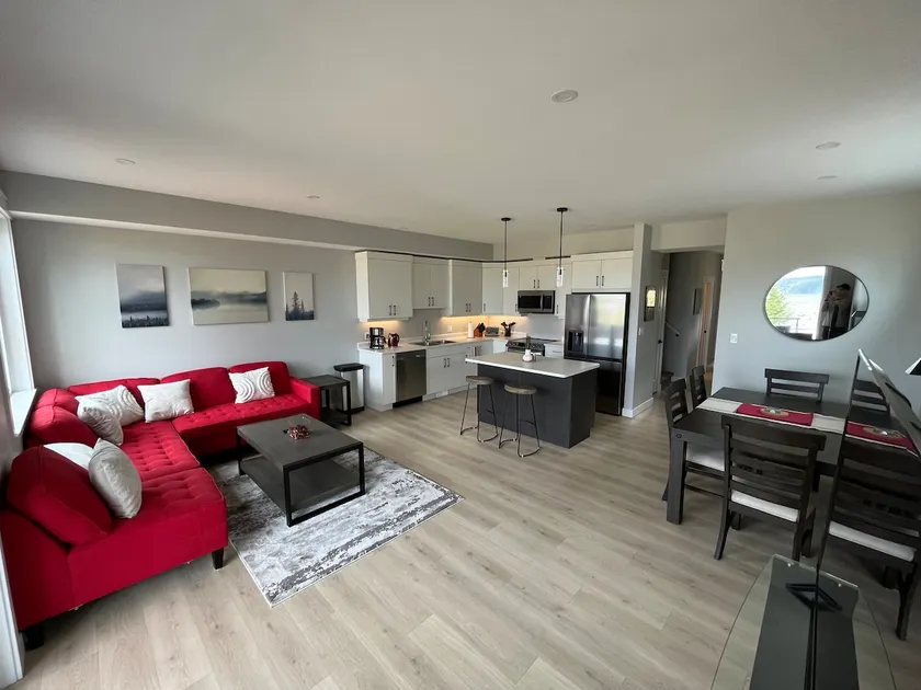 Ocean View Oasis - Image 1