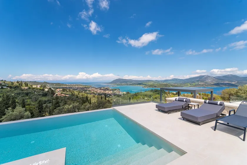 Dama Olga, Villa Pearl - Image 1