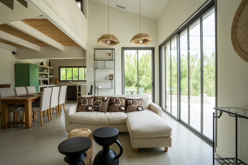 Quiet luxury villa, air-conditioned, heated pool - Image 1