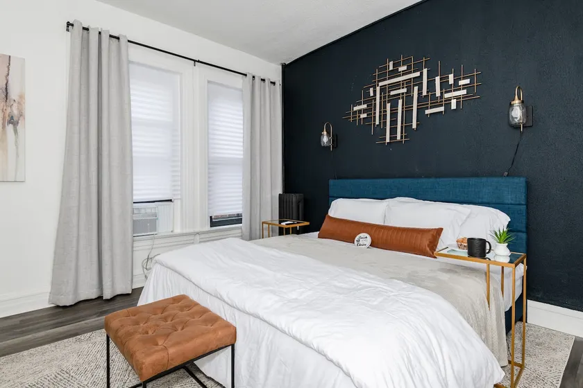 Cozy Modern Studio- Historic Oregon District +WIFI - Image 1