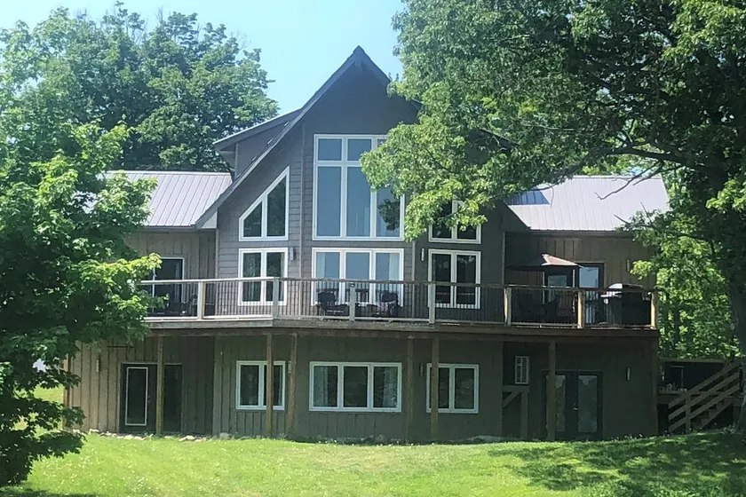Lake House on Cole Lake - Image 1