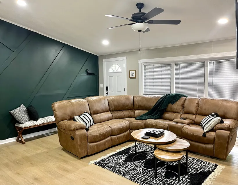 Pet Friendly Bungalow near Lake! - Image 1