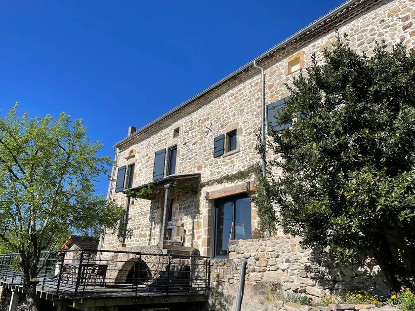 Stone House with Exceptional View – 8 People - Image 1