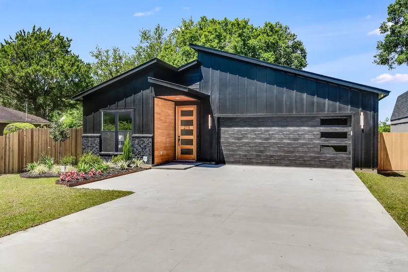 Modern•Game Room•New•King Bed•Sports Complex•Lux•Family Friendly - Image 1