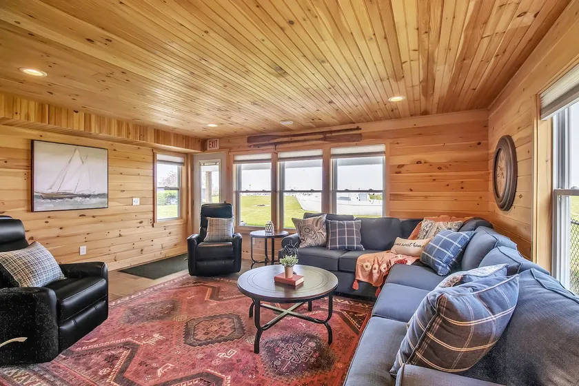 Lakefront 5Bdrm, Olcott Beach, Lake Ontario NY - Image 1