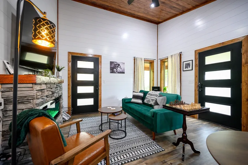 Stylish Couples Cabin with Hot Tub and King Bed - Image 1
