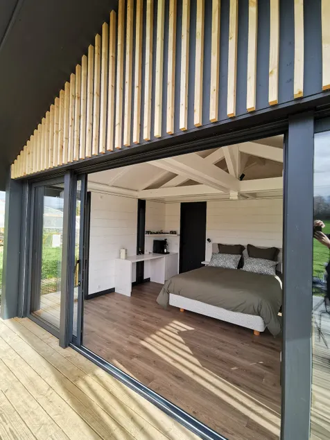 Air-conditioned Lodge 1, private Nordic bath - Image 1