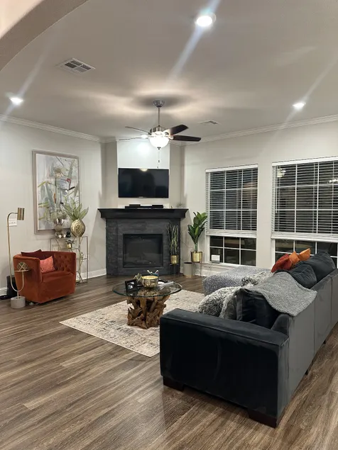 Home in Waco near Magnolia! - Image 1