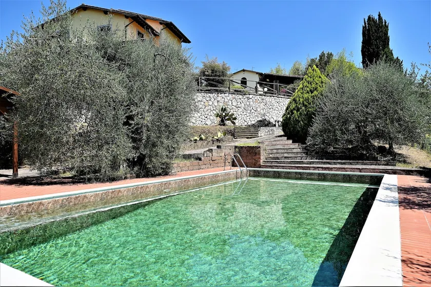 Iris vacation home with pool - Image 1