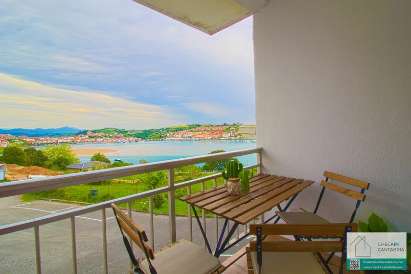Apartment with a View of the Peaks - Image 1