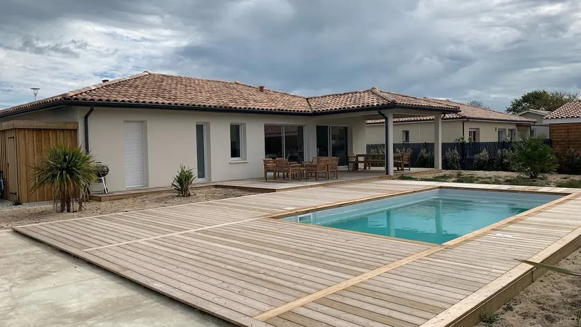 Beach house - Image 1