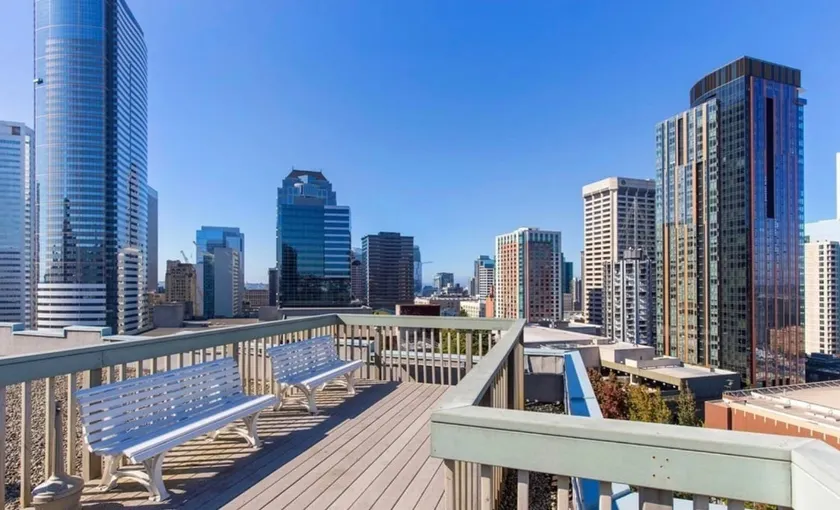The Downtown Seattle Experience! - Image 1