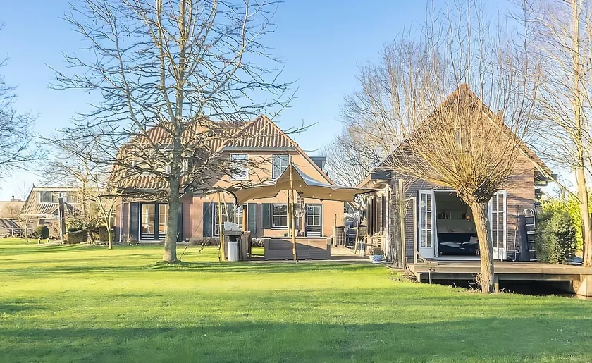 Lovely warm Country home - Image 1