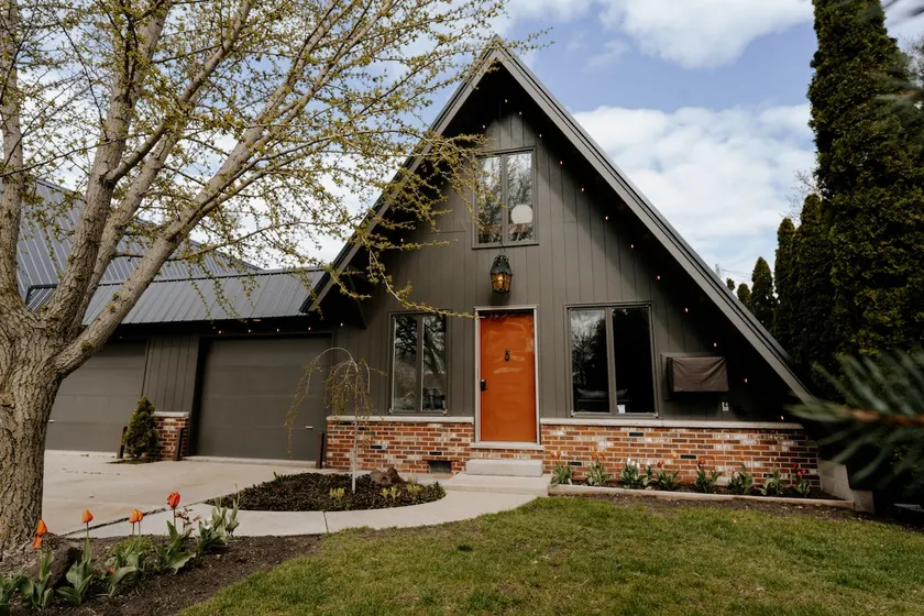 Cozy A-Frame Cabin Near Frankenmuth & Bay City - Image 1