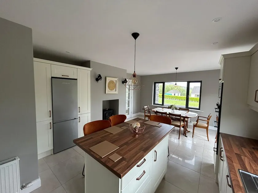 Carhan House - Cahersiveen - Image 1