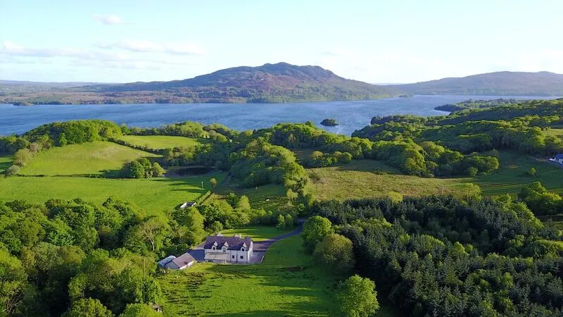 Peaceful, scenic family home - Image 1