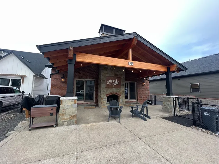 The Brick Lodge at Detroit - Image 1